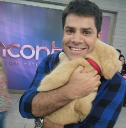 Famosos Felizes com Salt Golden